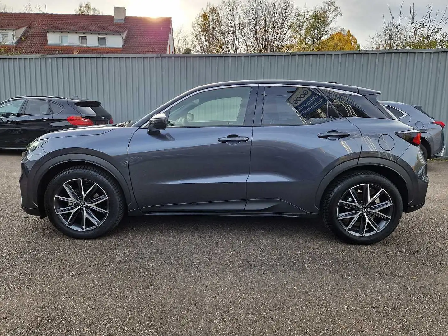 Lexus LBX FWD Emotion Technologie Paket Grau - 2