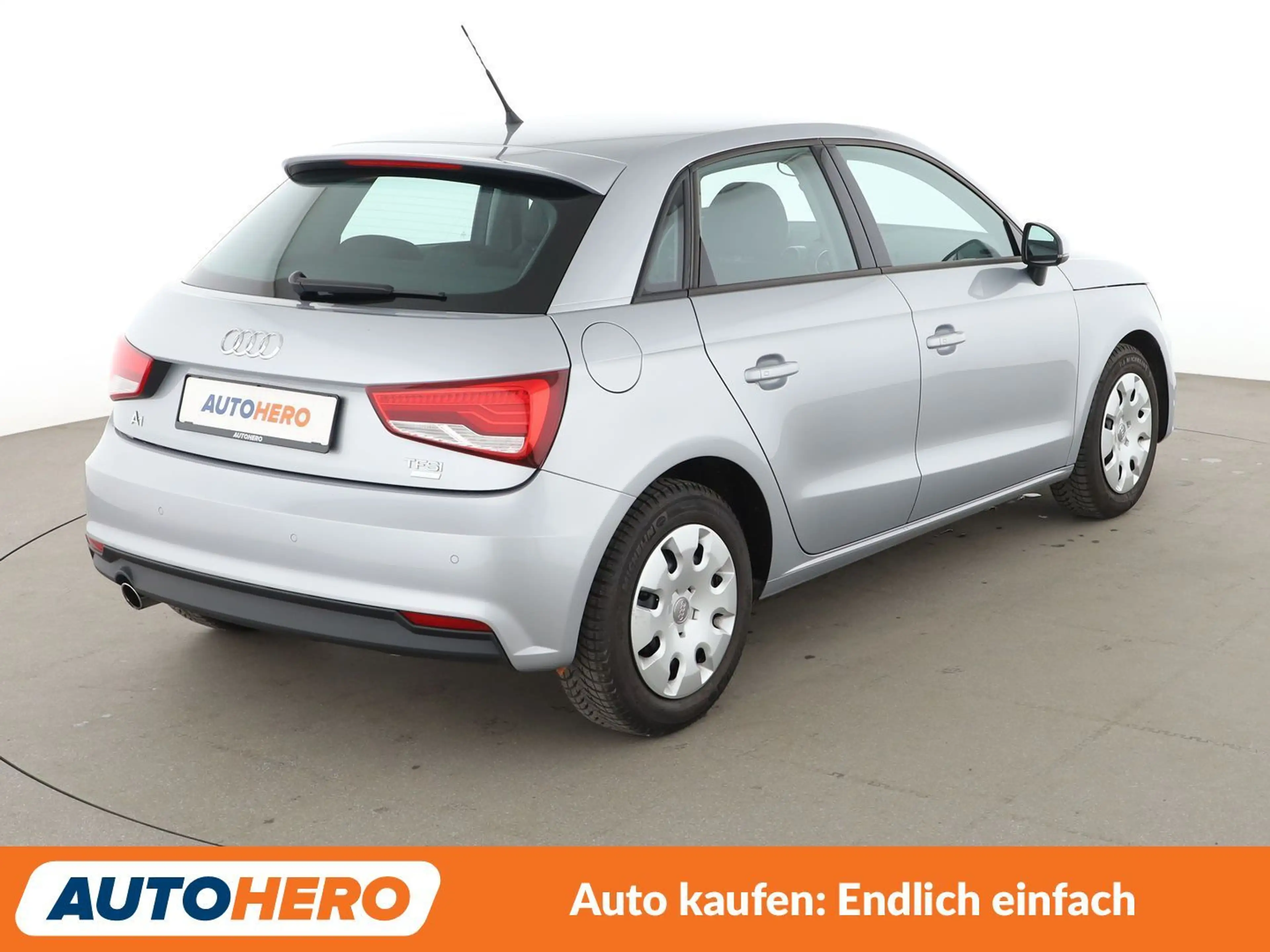 Audi A1 1.0 TFSI Sport *NAVI*XENON*PDC*SHZ* — photo 6