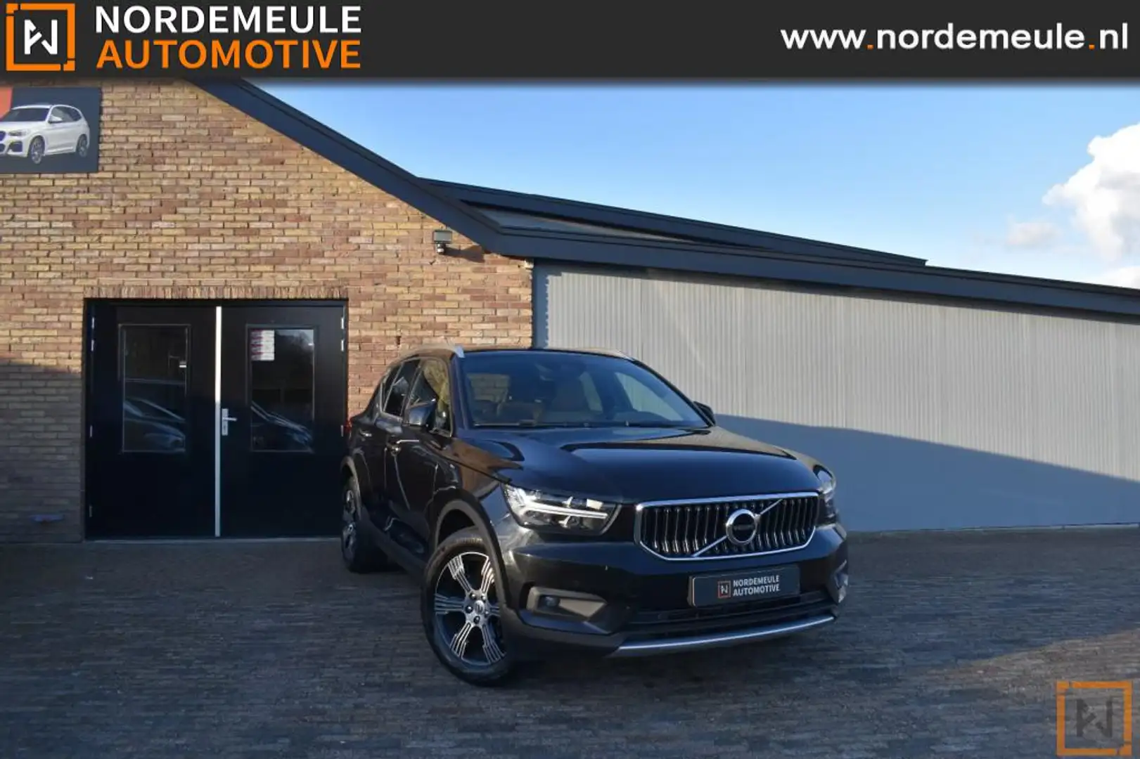 Volvo XC40 1.5 T3 INSCRIPTION, Cruise, Camera, Navi Zwart - 1