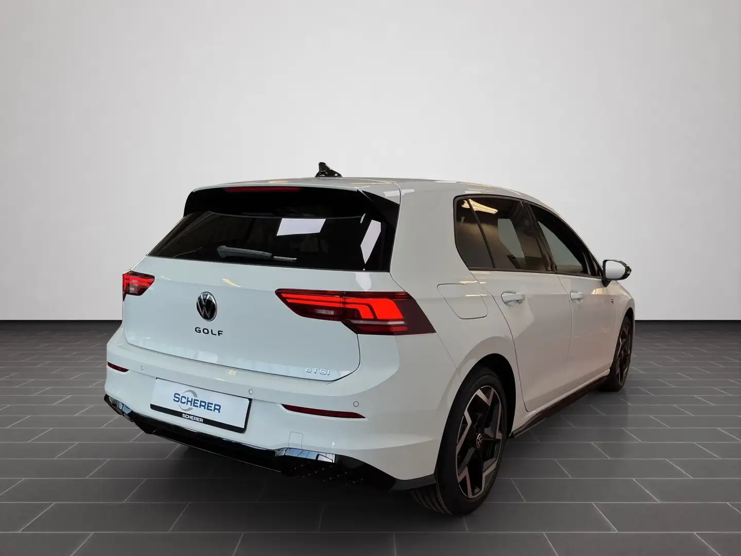 Volkswagen Golf VIII R-Line 1,5 l eTSI OPF 110 kW (150 PS) Weiß - 2