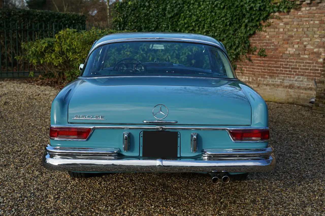 Mercedes-Benz 250 SE Coupe "Floor shift automatic" In "Light Blue" w, foto 6