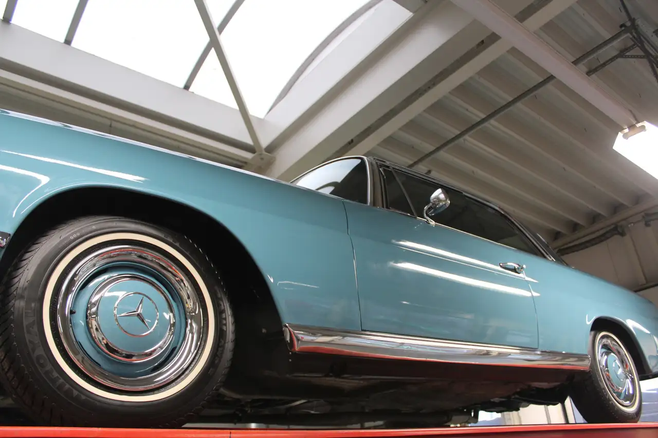 Mercedes-Benz 250 SE Coupe "Floor shift automatic" In "Light Blue" w, foto 7
