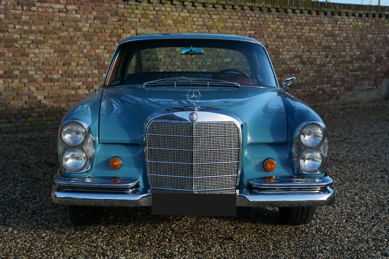 Mercedes-Benz 250 SE Coupe "Floor shift automatic" In "Light Blue" w, foto 5