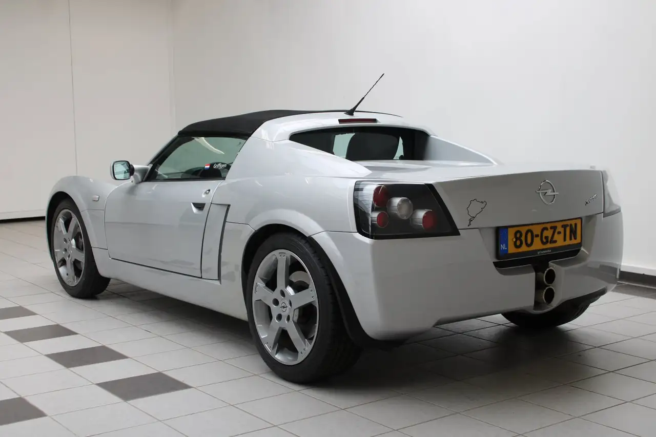 Opel Speedster 2.2-16V - Cabrio Softtop en lage KM-stand, foto 5