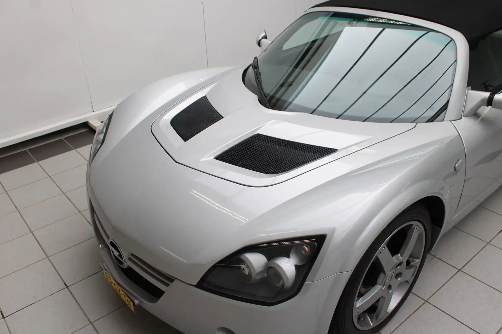 Opel Speedster 2.2-16V - Cabrio Softtop en lage KM-stand Grau - 2