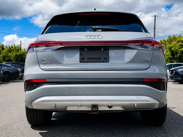 Audi Q4 e-tron 2023 — photo 4