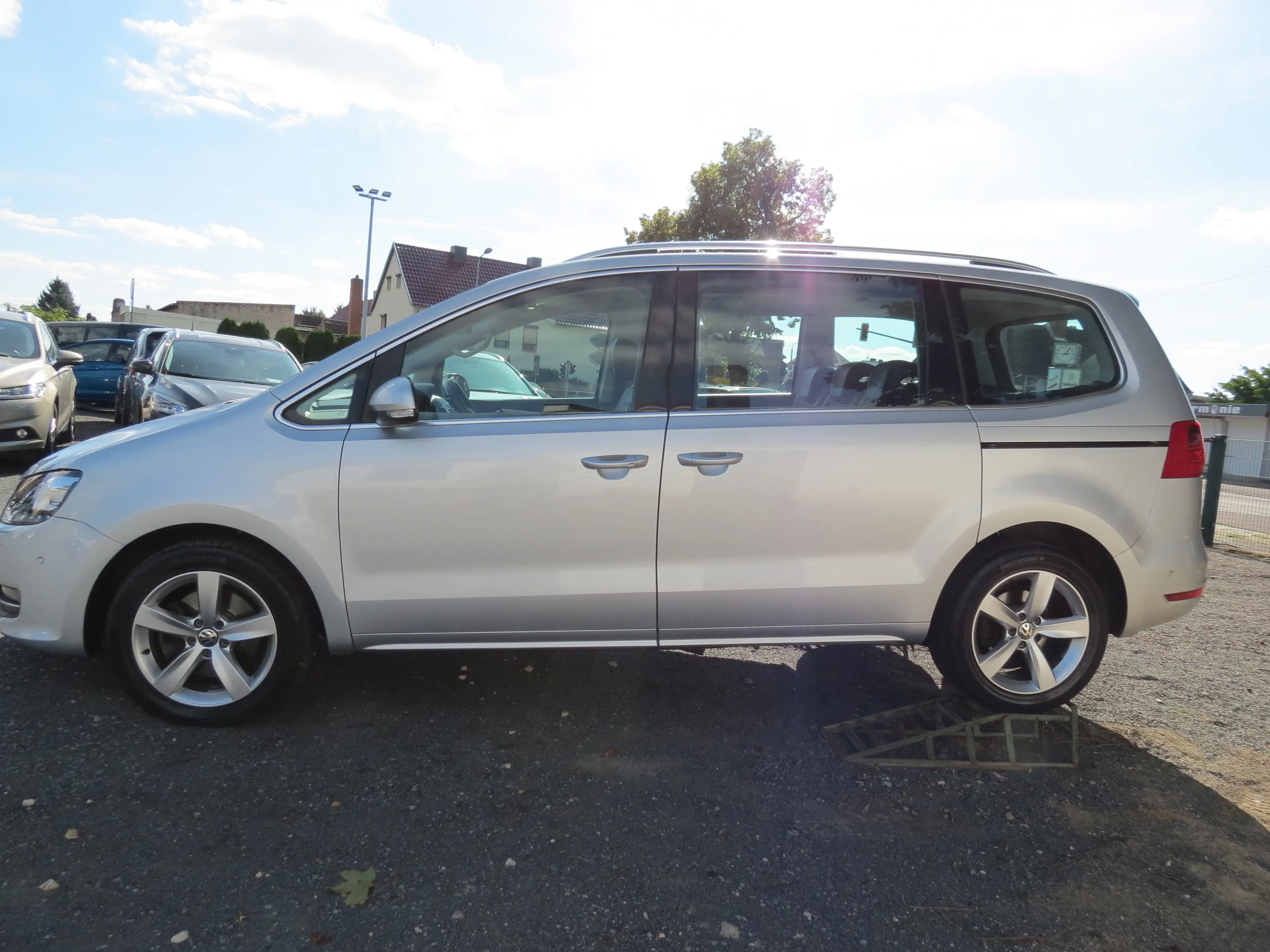 Volkswagen Sharan Highline BMT el.Schiebetüren!!Pano!Leder! TOP! — photo 4