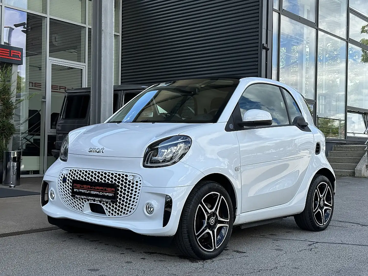 smart city-coupé/city-cabrio smart EQ fortwo 17,6kWh prime Wit - 2