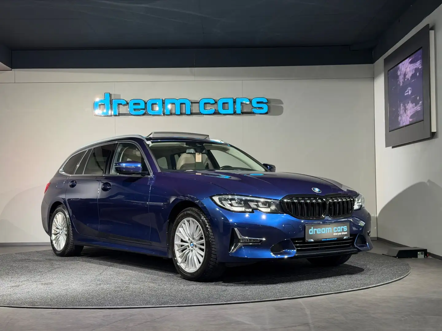 BMW 318 d Kombi Diesel (G21) Touring Aut. Luxury Line / P Blau - 2