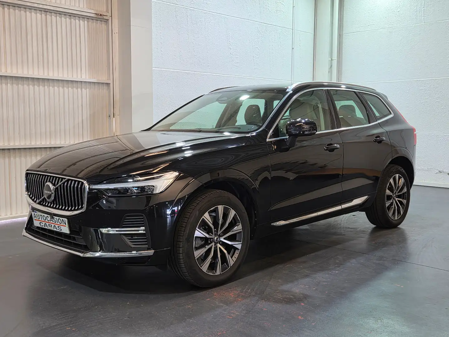 Volvo XC60 2.0 B4 D Plus Bright Auto Nero - 1