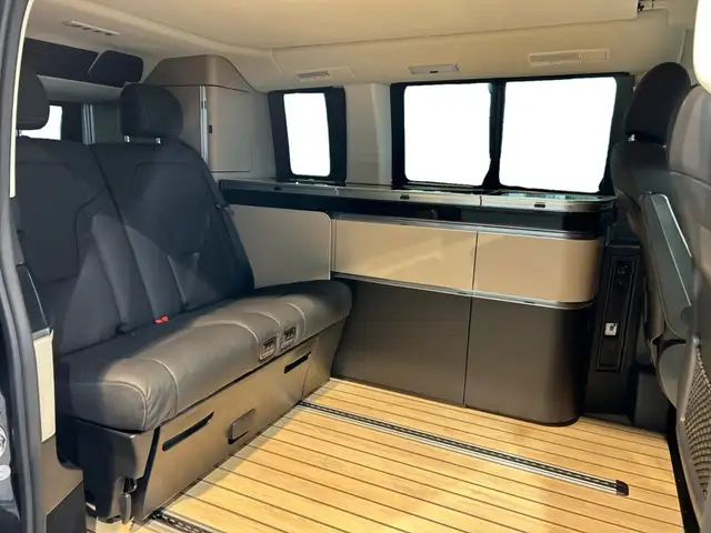 Mercedes-Benz Marco Polo view 9