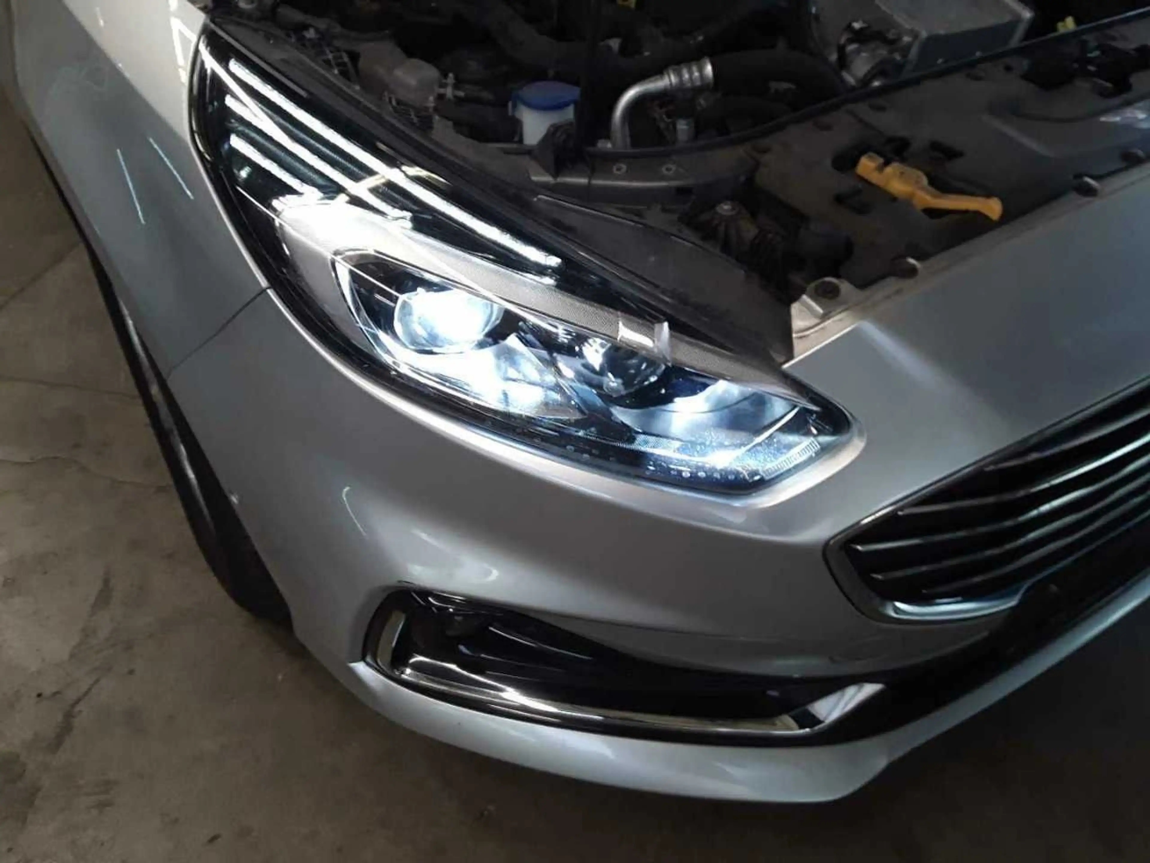 Ford S-Max Titanium Automatik (7 Sitze, Standheizung) — photo 6