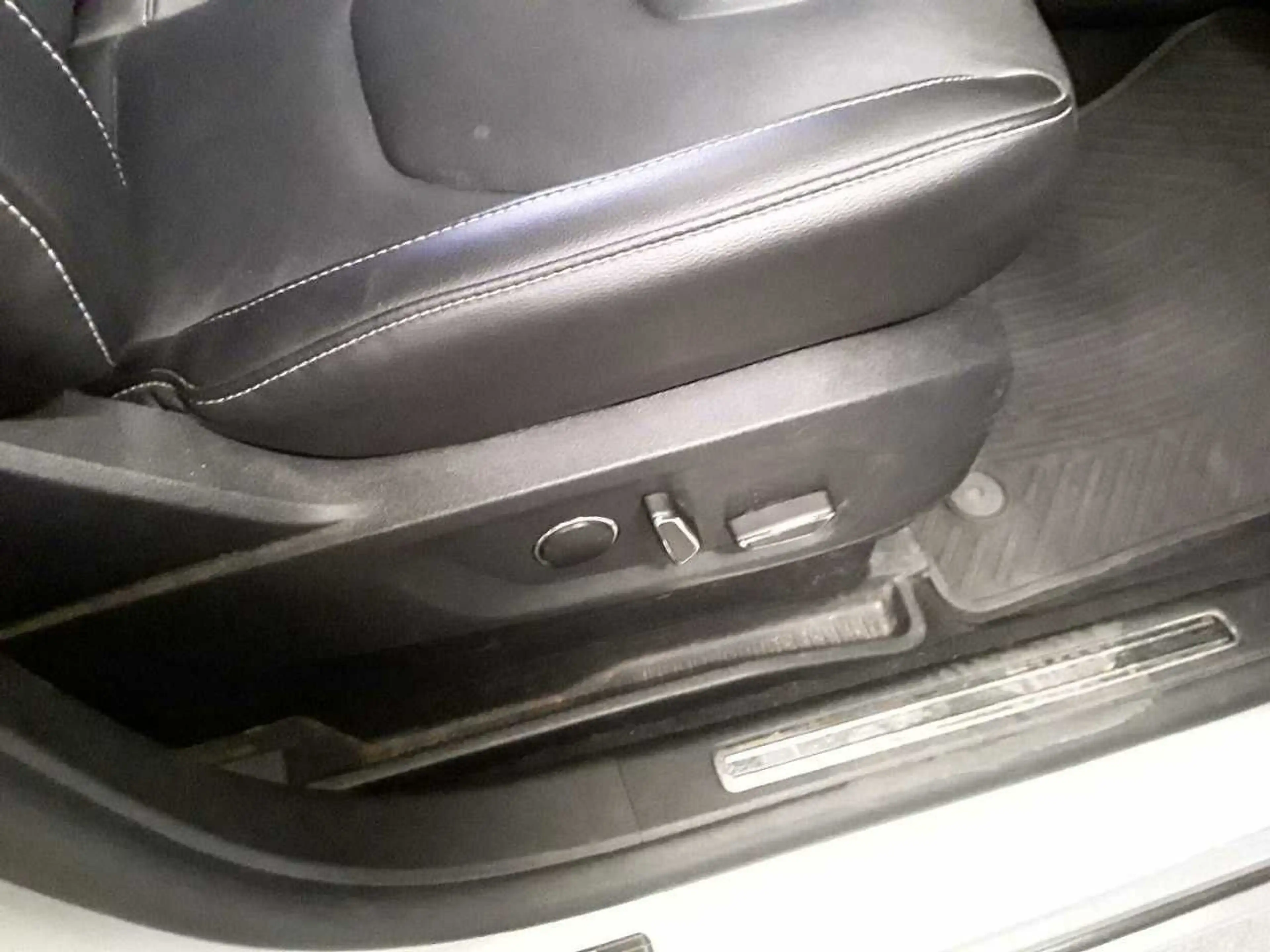 Ford S-Max Titanium Automatik (7 Sitze, Standheizung) — photo 13
