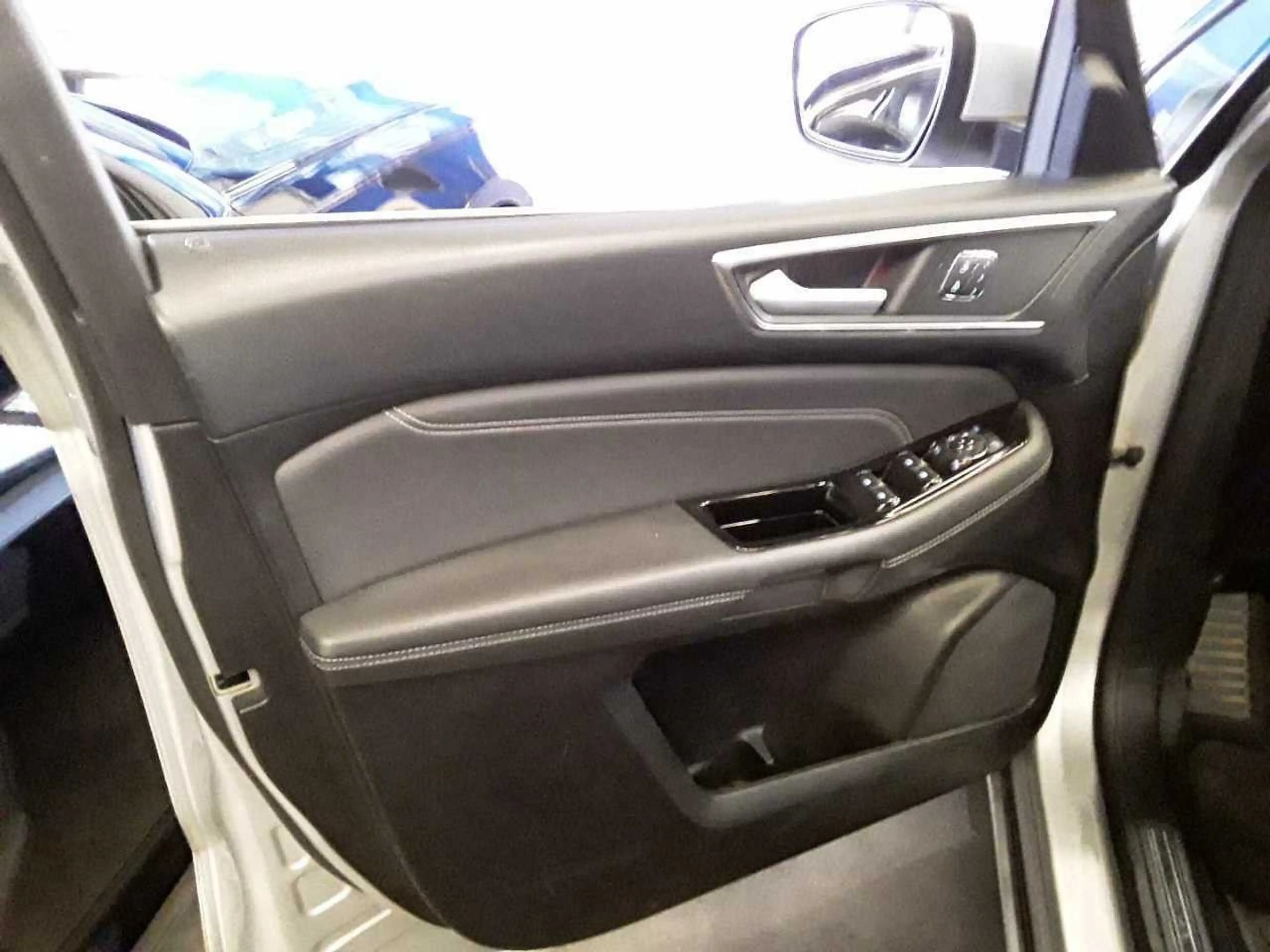 Ford S-Max Titanium Automatik (7 Sitze, Standheizung) — photo 7