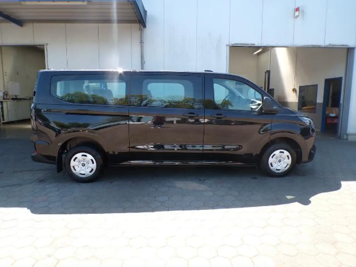 Ford Transit Custom 320 L2 Kombi Trend 9-Sitzer SHZ / FGS 5 Jahr Noir - 2