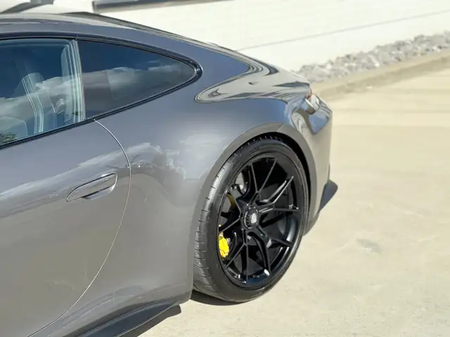 Porsche 992 view 12