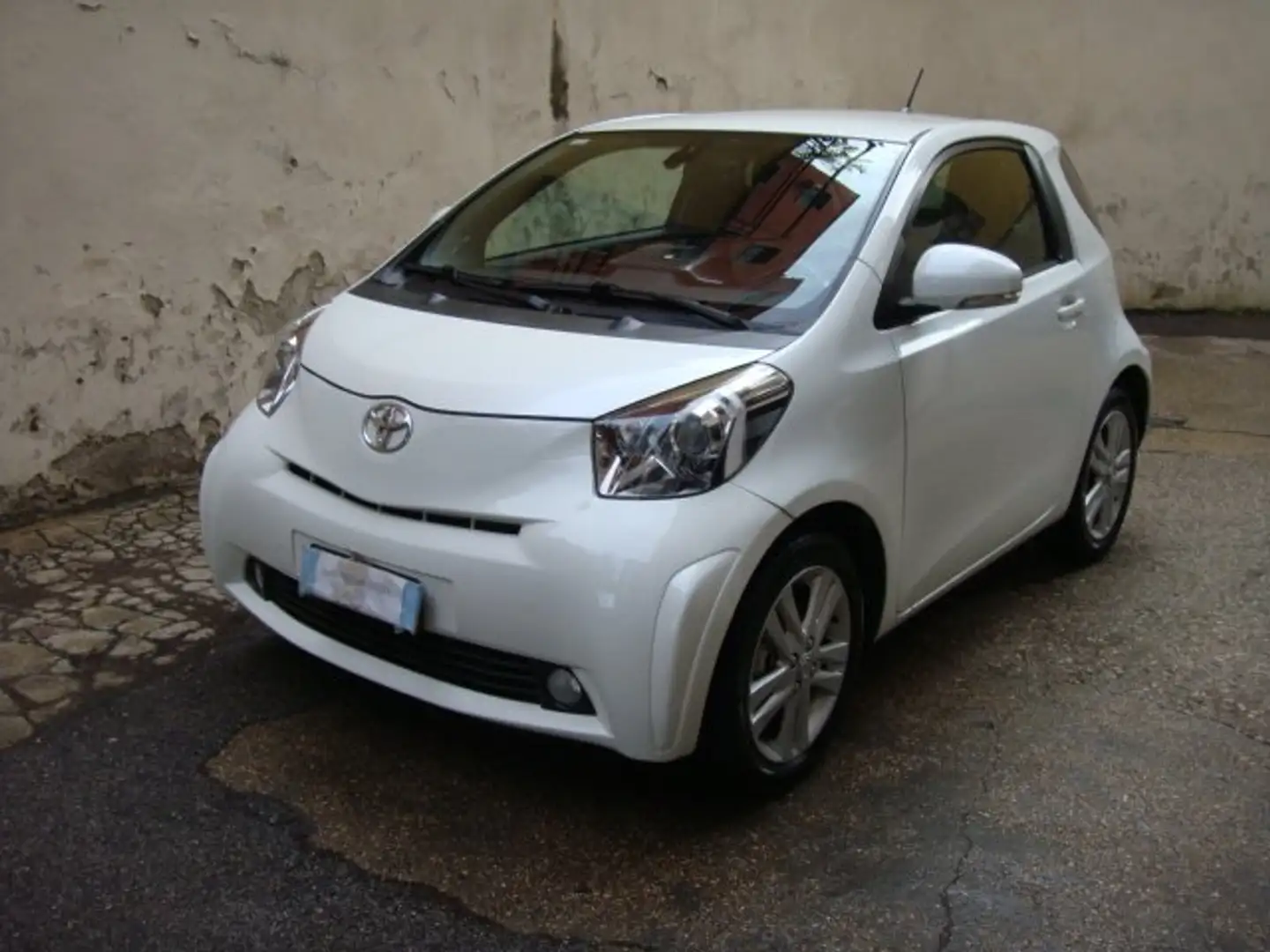 Toyota iQ iQ 1.3 Executive s Bianco - 2