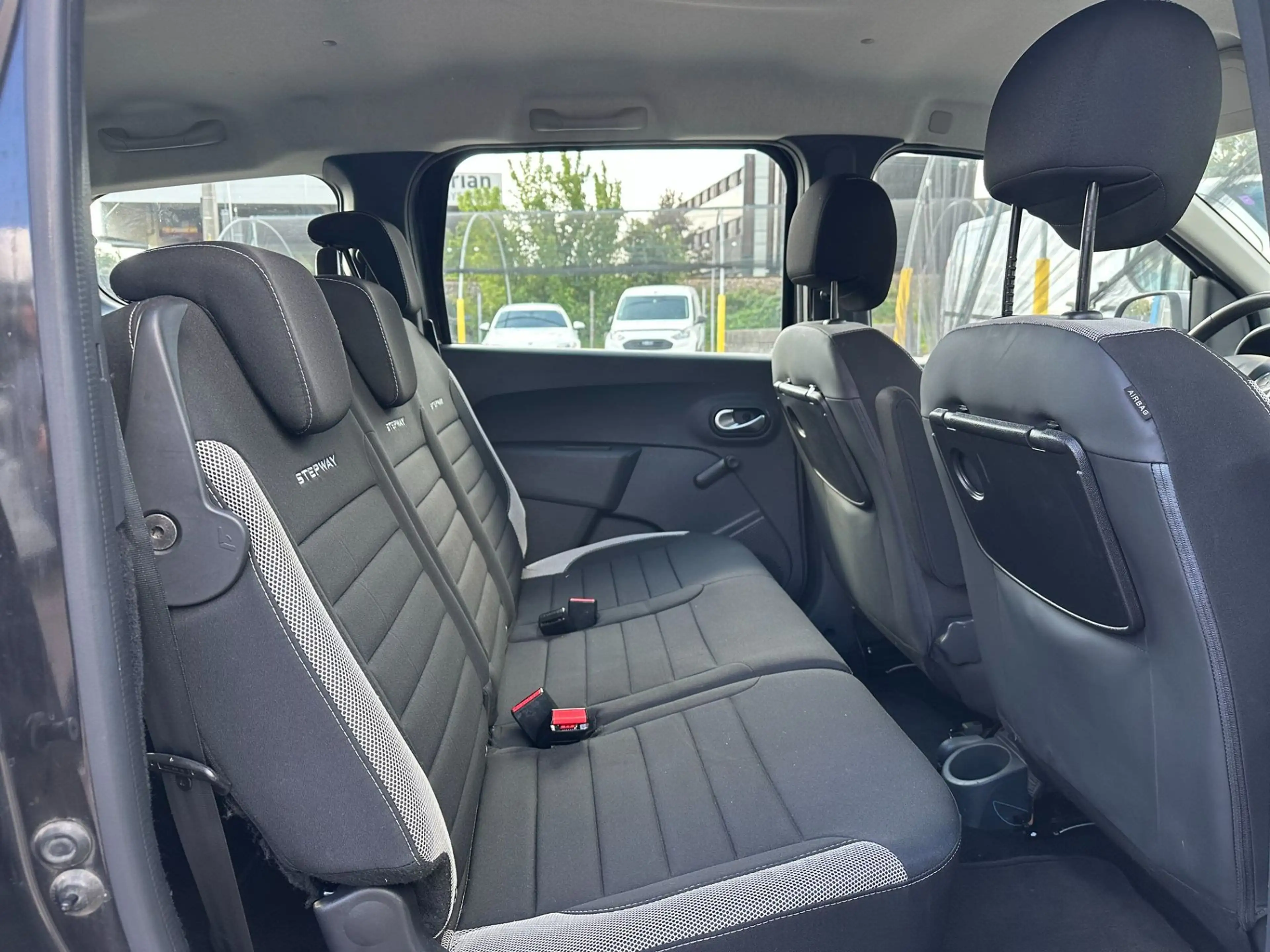 Dacia Lodgy Stepway TCe 130 7-Sitzer-Navi-Sitzhzg. — photo 5