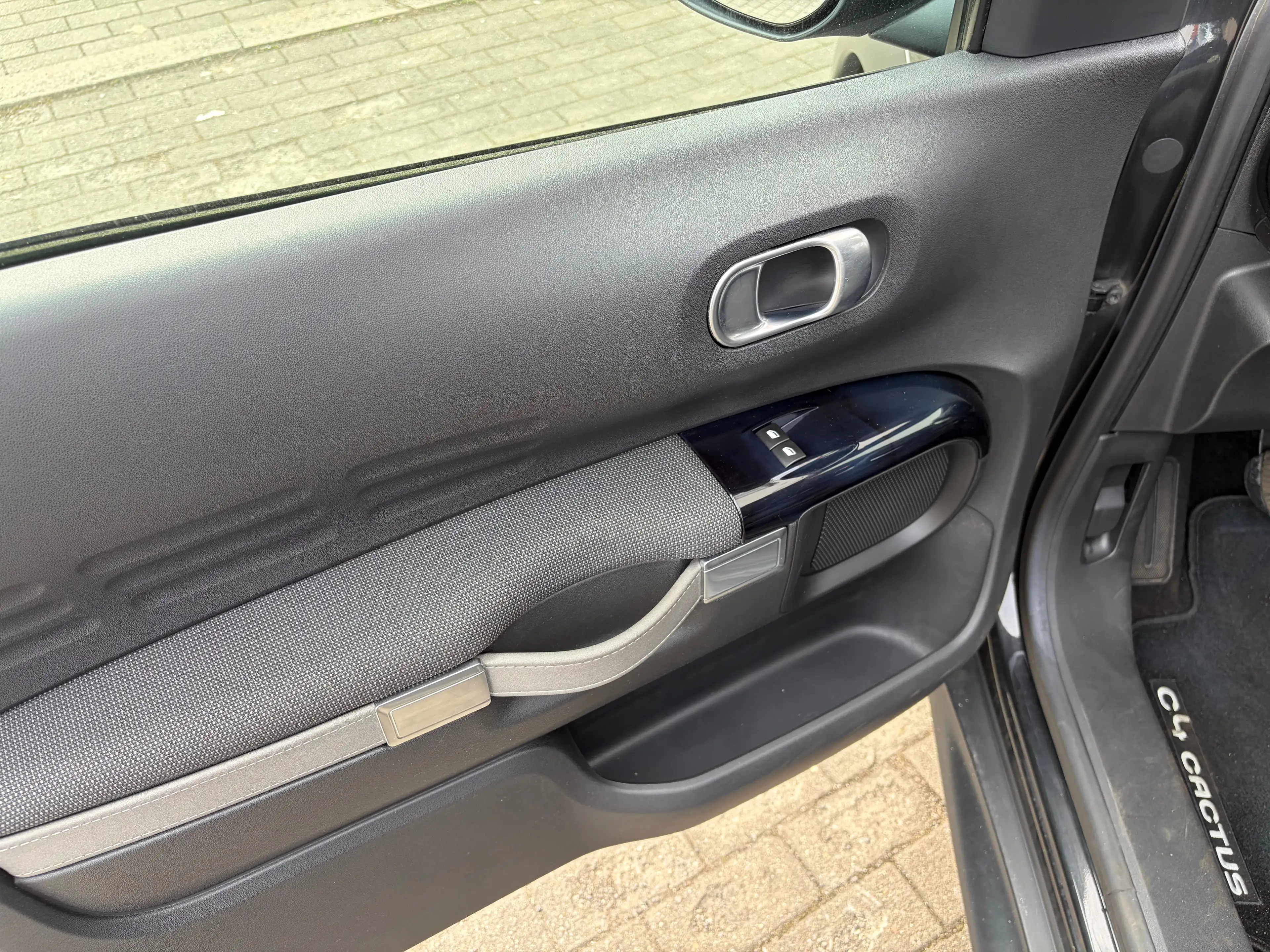 Citroen C4 Cactus Feel PDC SH Klima FH TÜV NEU — photo 5