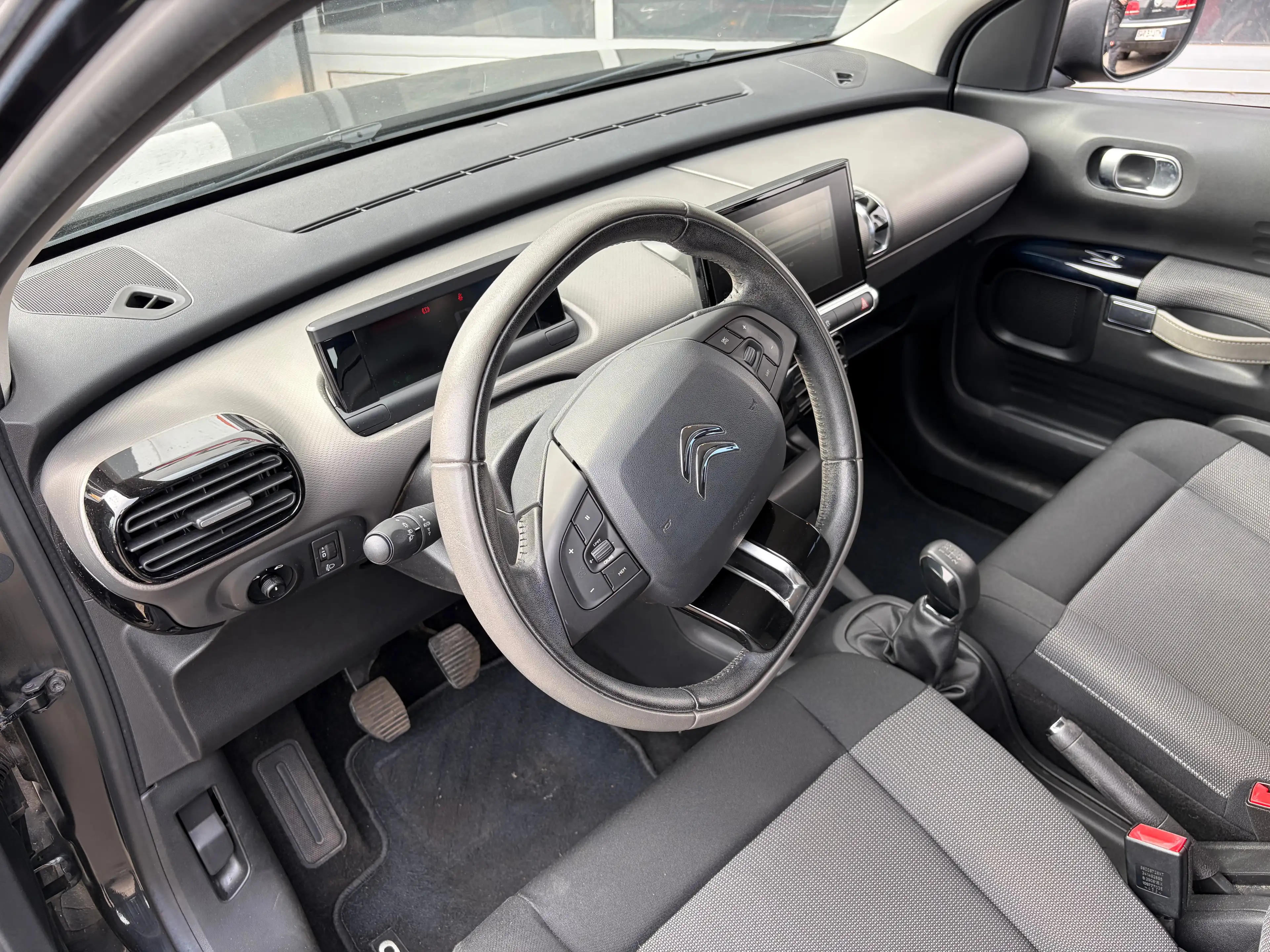 Citroen C4 Cactus Feel PDC SH Klima FH TÜV NEU — photo 6