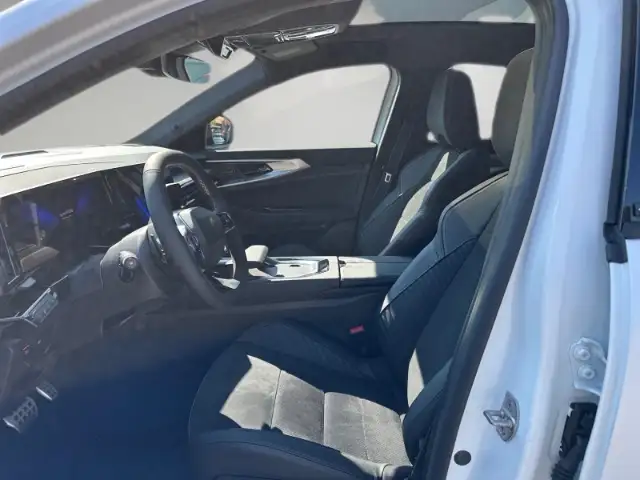 Renault Rafale view 7