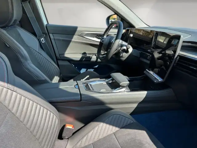 Renault Rafale view 12