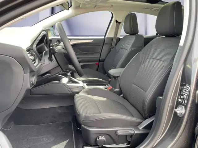 Ford Focus view 8