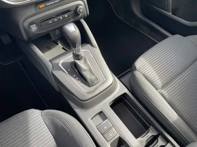 Ford Focus view 15