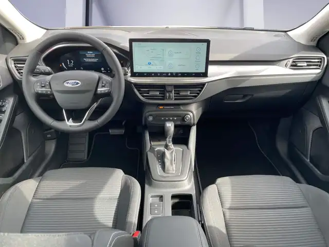 Ford Focus view 10