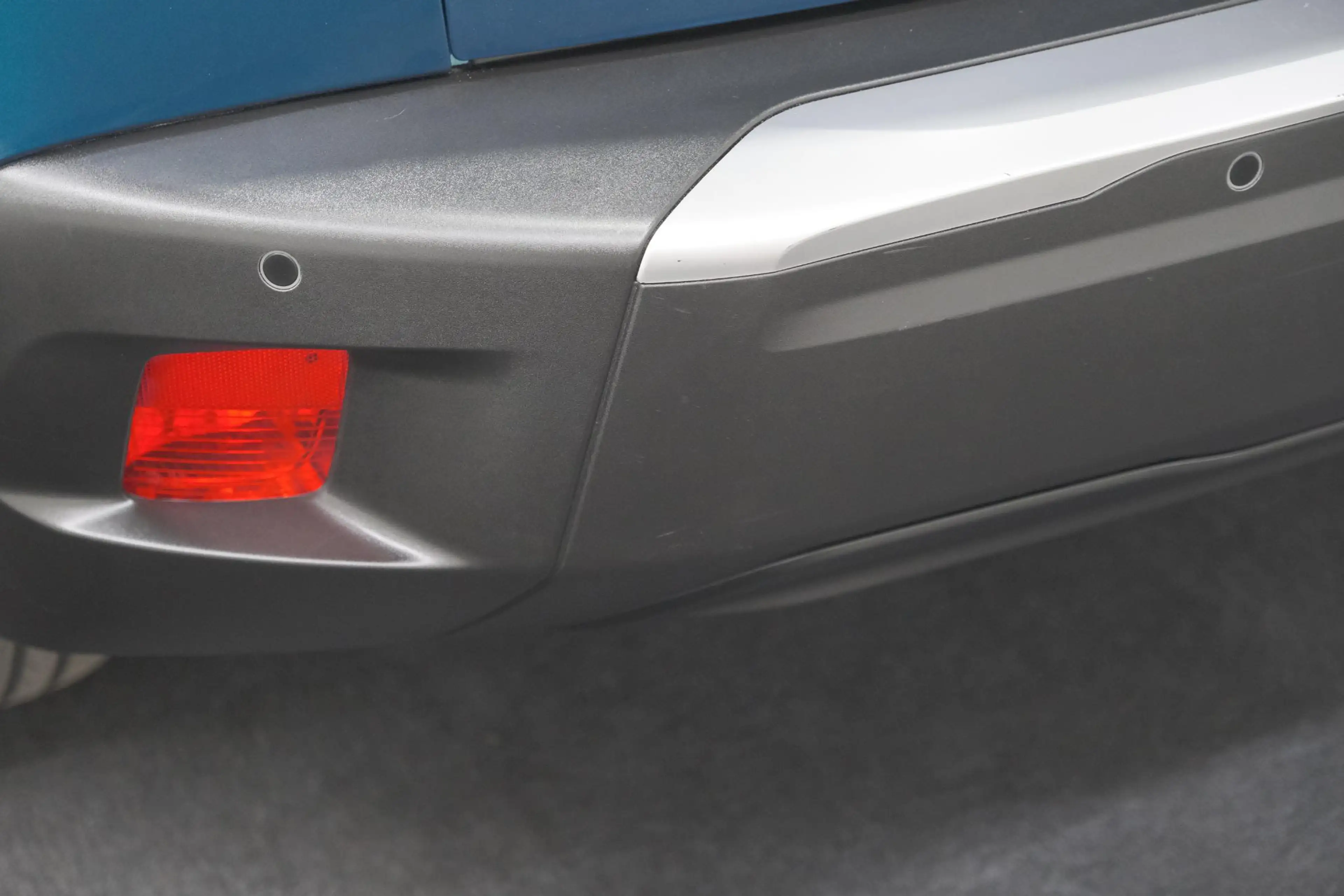Peugeot e-2008 EV Allure Avantage 54 kWh | 97,8% SOH | 11 KW Lade — photo 14