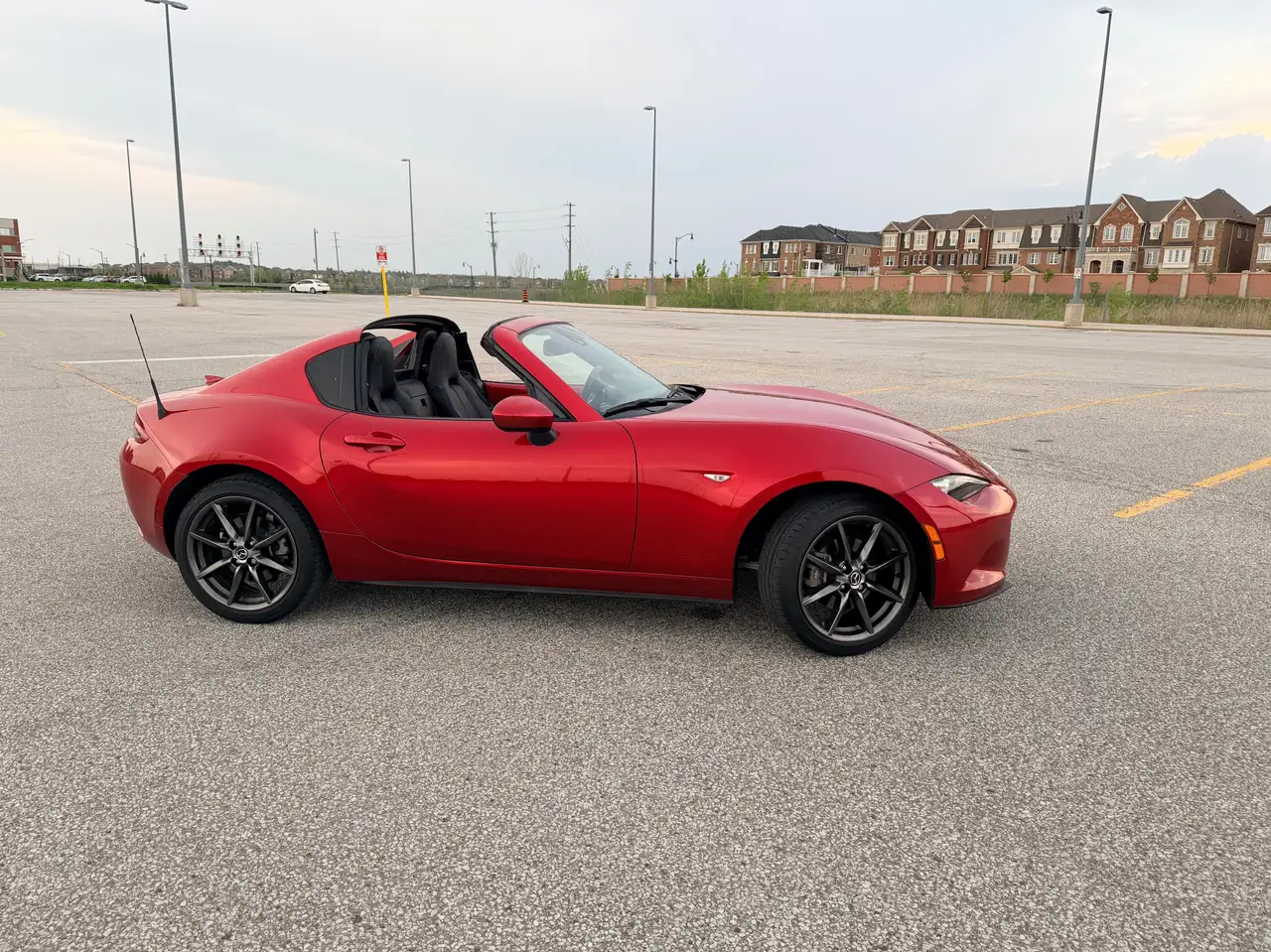 Mazda MX-5 Miata снимка Mazda MX-5 Miata