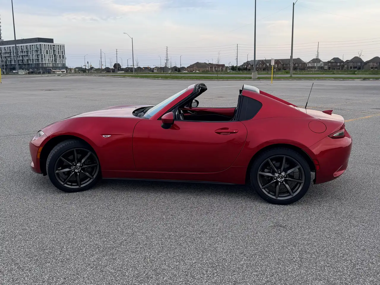 Mazda MX-5 Miata снимка Mazda MX-5 Miata