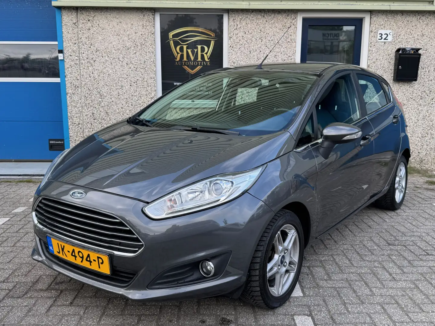 Ford Fiesta 1.0 EcoBoost Titanium AUT CLIMA Grijs - 1