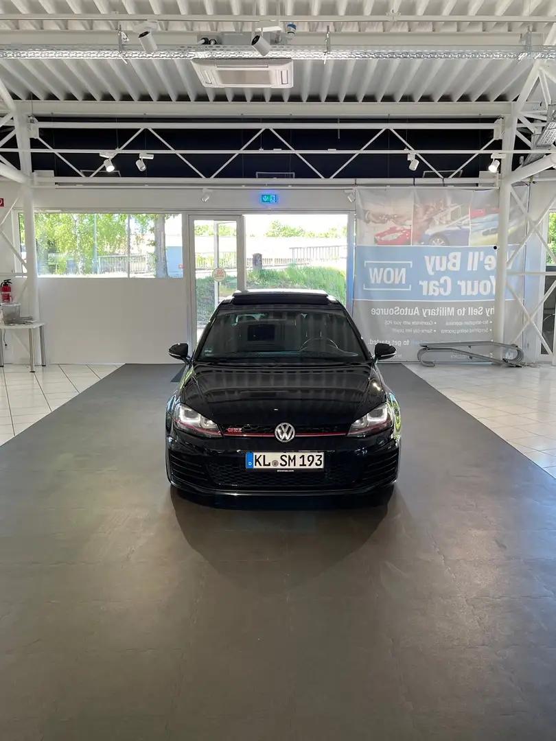 Volkswagen Golf GTI - 2