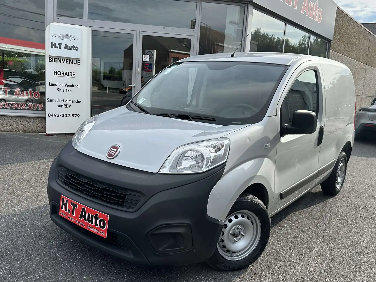 Fiat Fiorino 1.3 Multijet/Etat neuf/Airco/Euro6b/Controle ok Šedá - 1