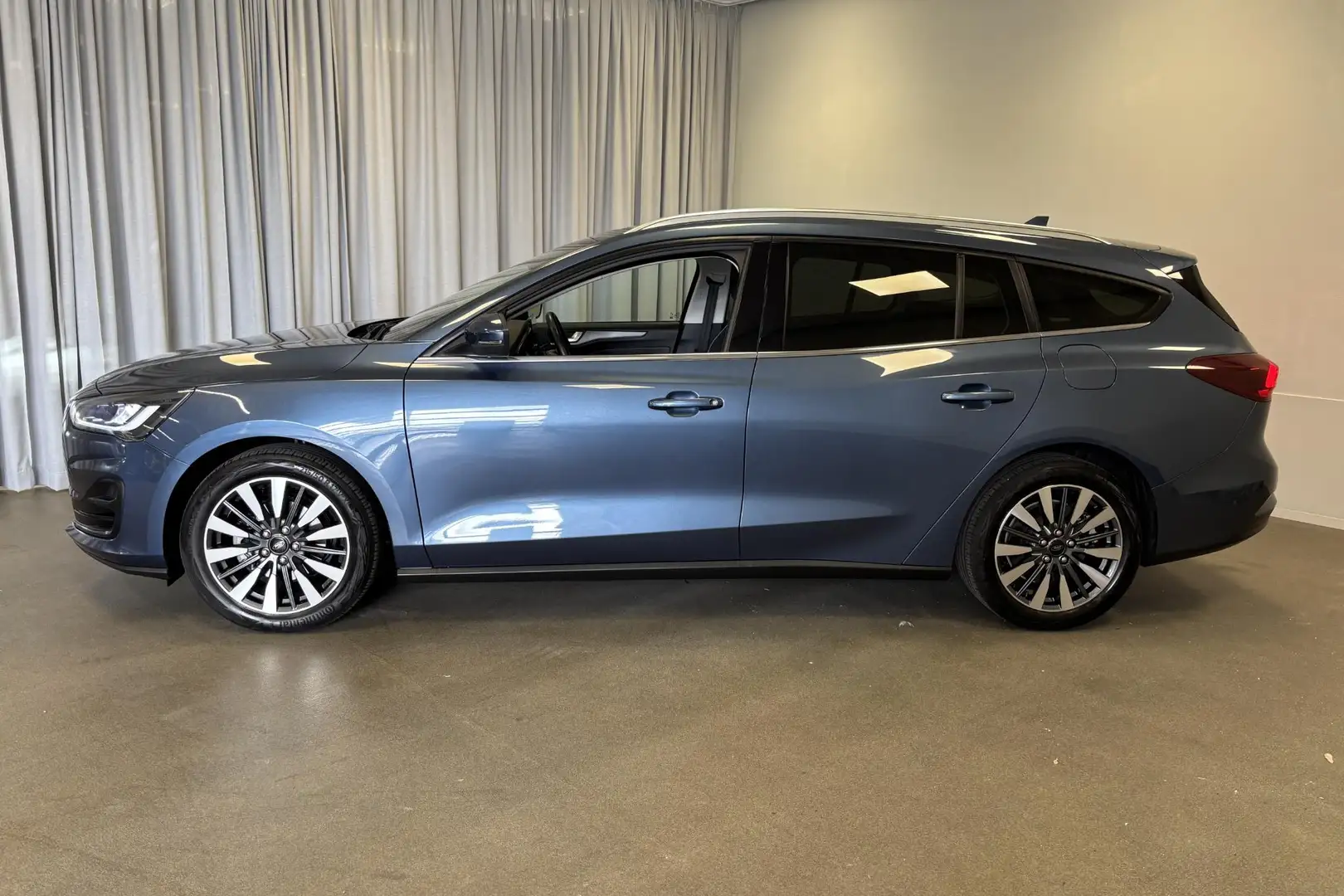 Ford Focus Wagon 1.0 EcoBoost Hybrid Titanium X | Trekhaak we Blauw - 2