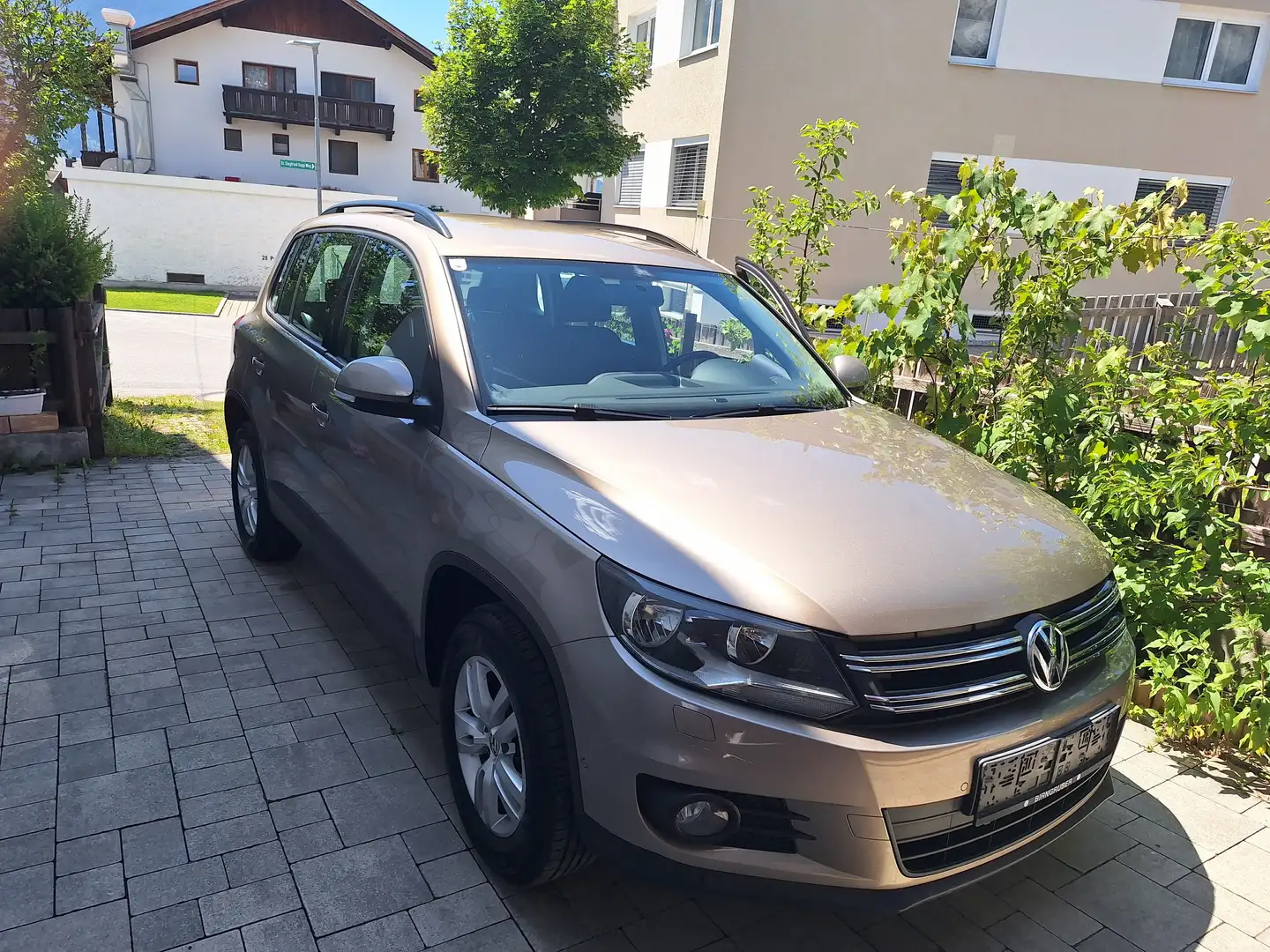 Volkswagen Tiguan Tiguan 2,0 TDI Sky BMT DPF Sky Or - 1