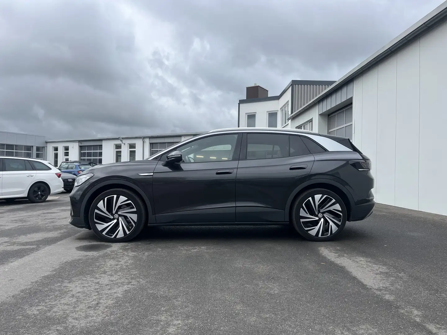Volkswagen ID.4 Pro Performance 82kWh 158€ m. 20% Anzahlung CCS Gris - 2