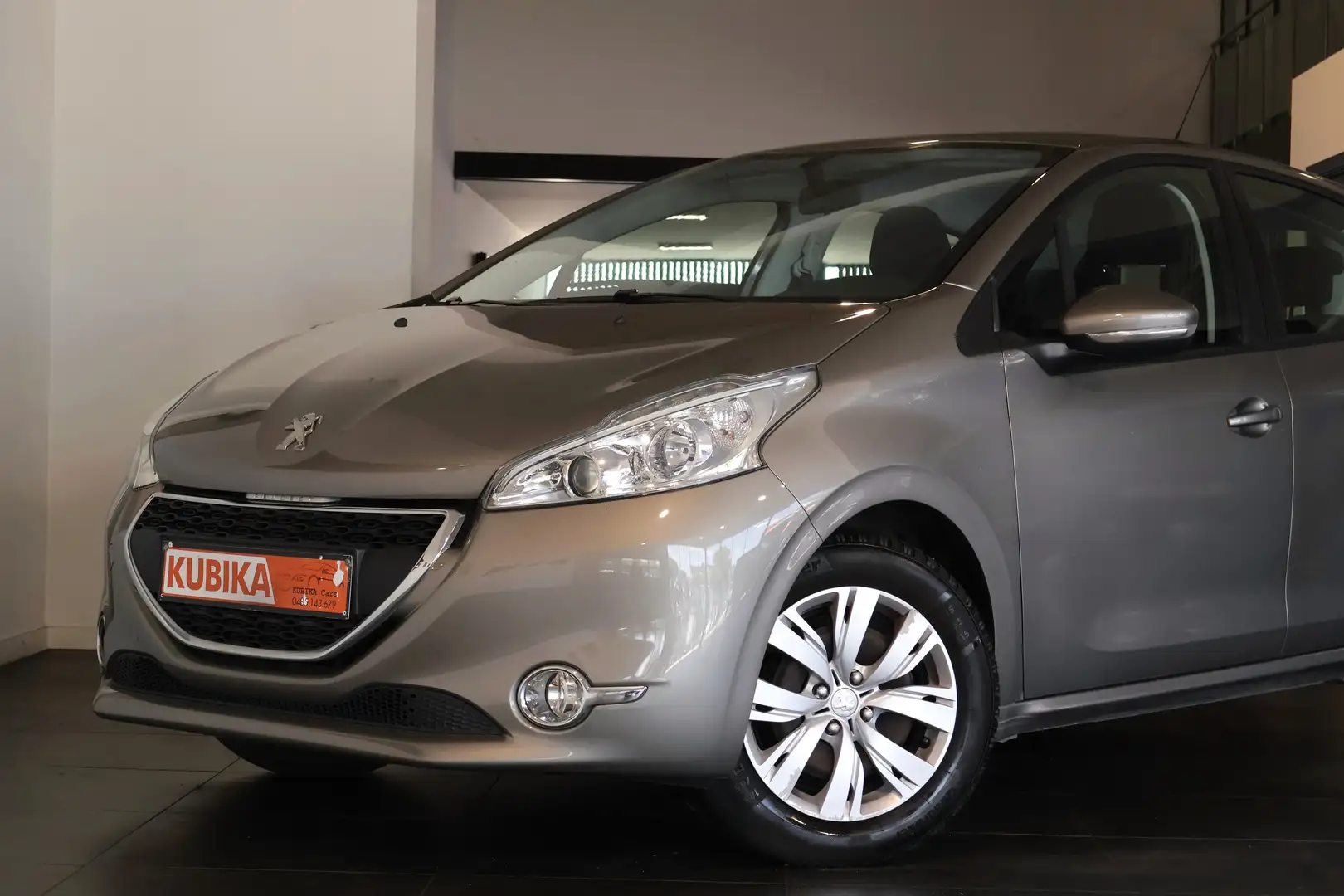 Peugeot 208 208 PureTech 82 Style Airco Garantie* Beige - 2