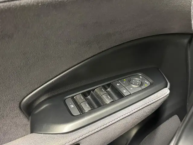 Lexus LBX view 13