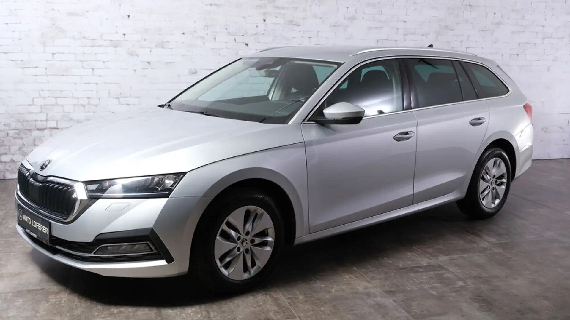 Skoda Octavia Ambition 2,0 TDI AHK * LED * Silber - 2
