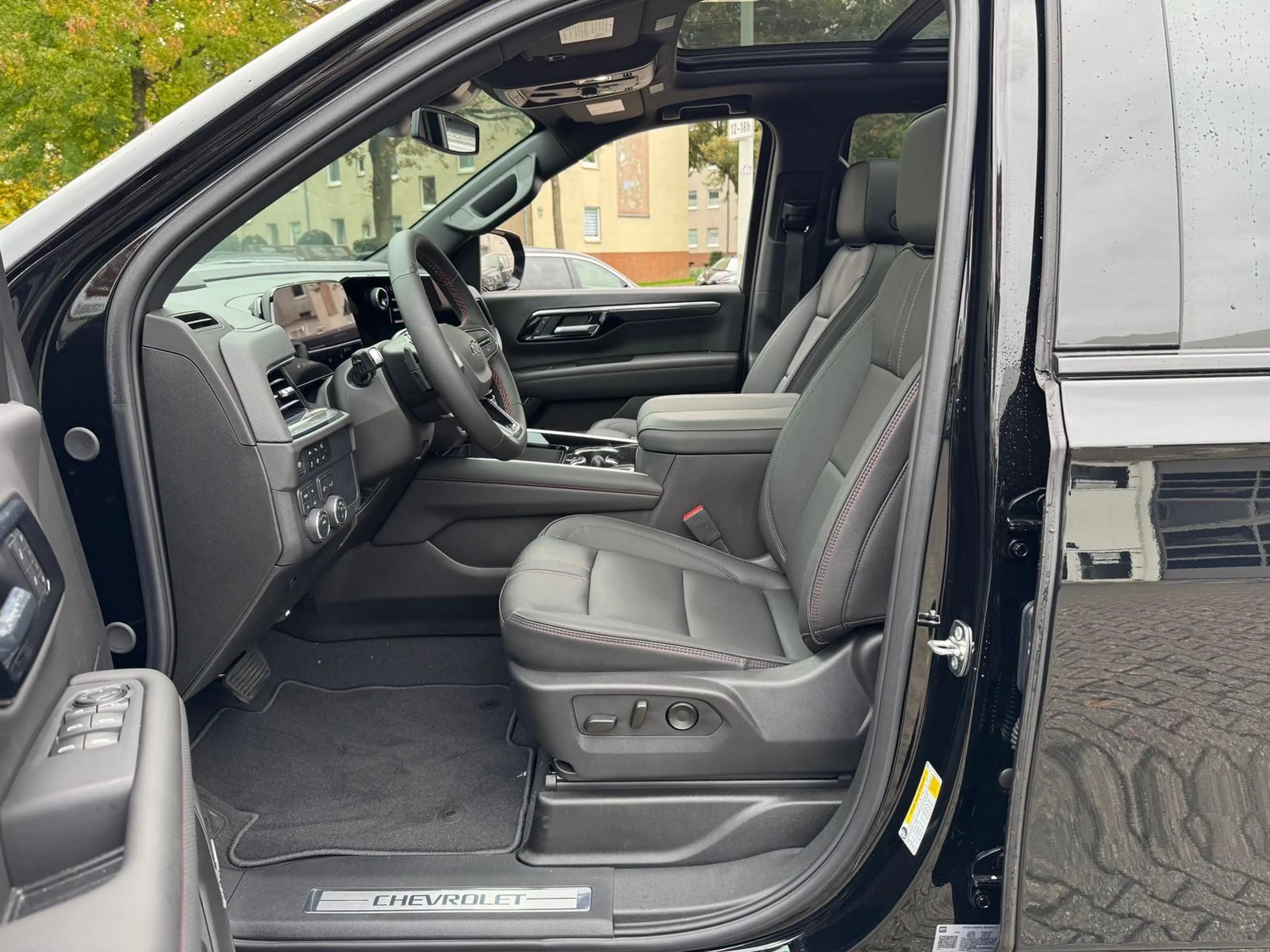 Chevrolet Tahoe 6.2 V8 RST 8-Sitzer Facelift — photo 12