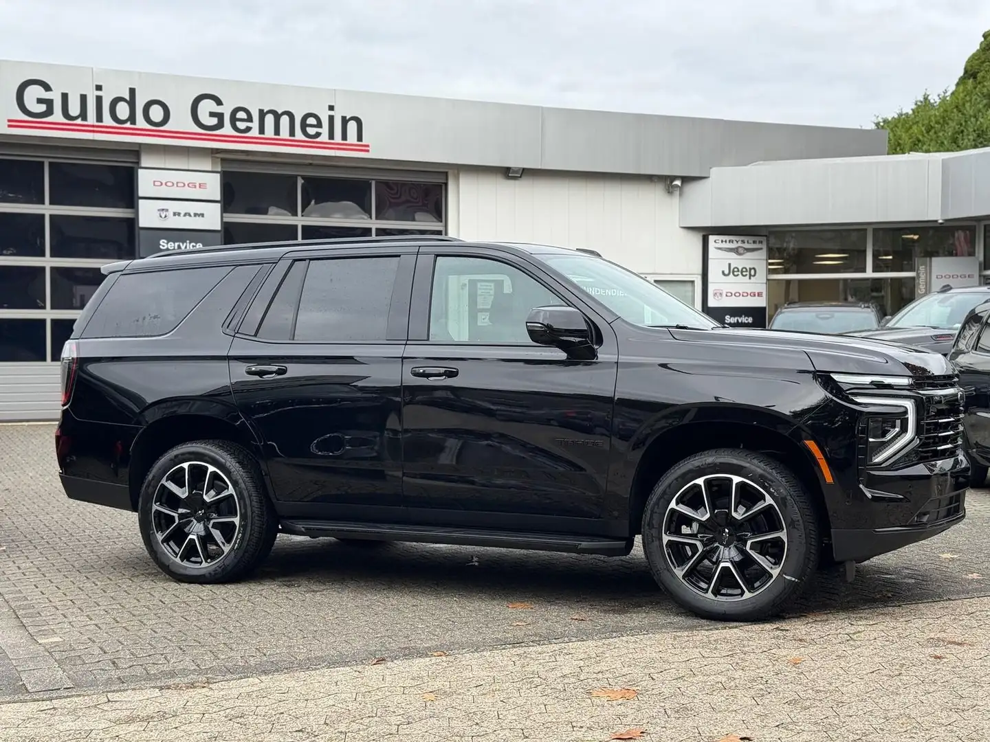 Chevrolet Tahoe 6.2 V8 RST 8-Sitzer Facelift Schwarz - 2