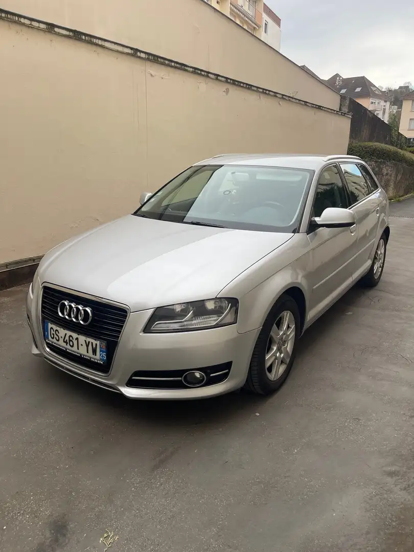 Audi A3 Sportback 1.6 TDI 105 Ambiente - 1