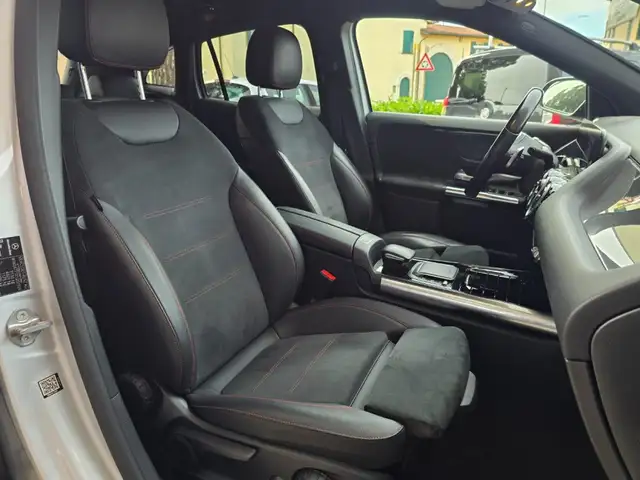 Mercedes-Benz Gla view 13