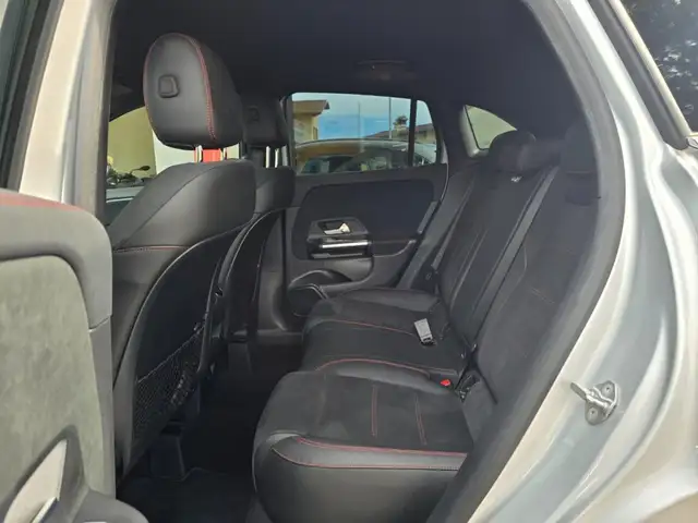 Mercedes-Benz Gla view 7