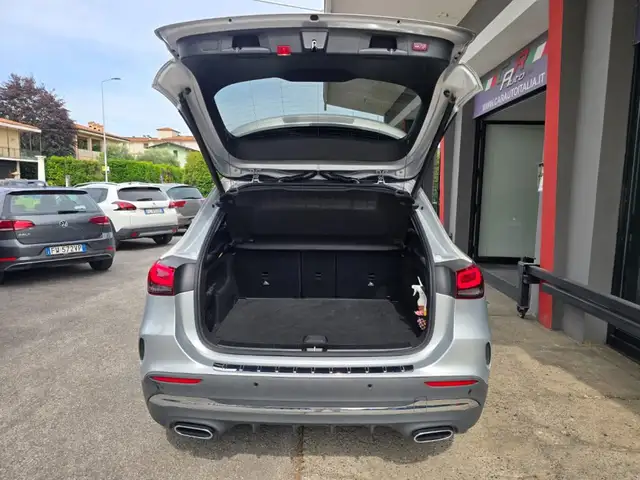 Mercedes-Benz Gla view 9