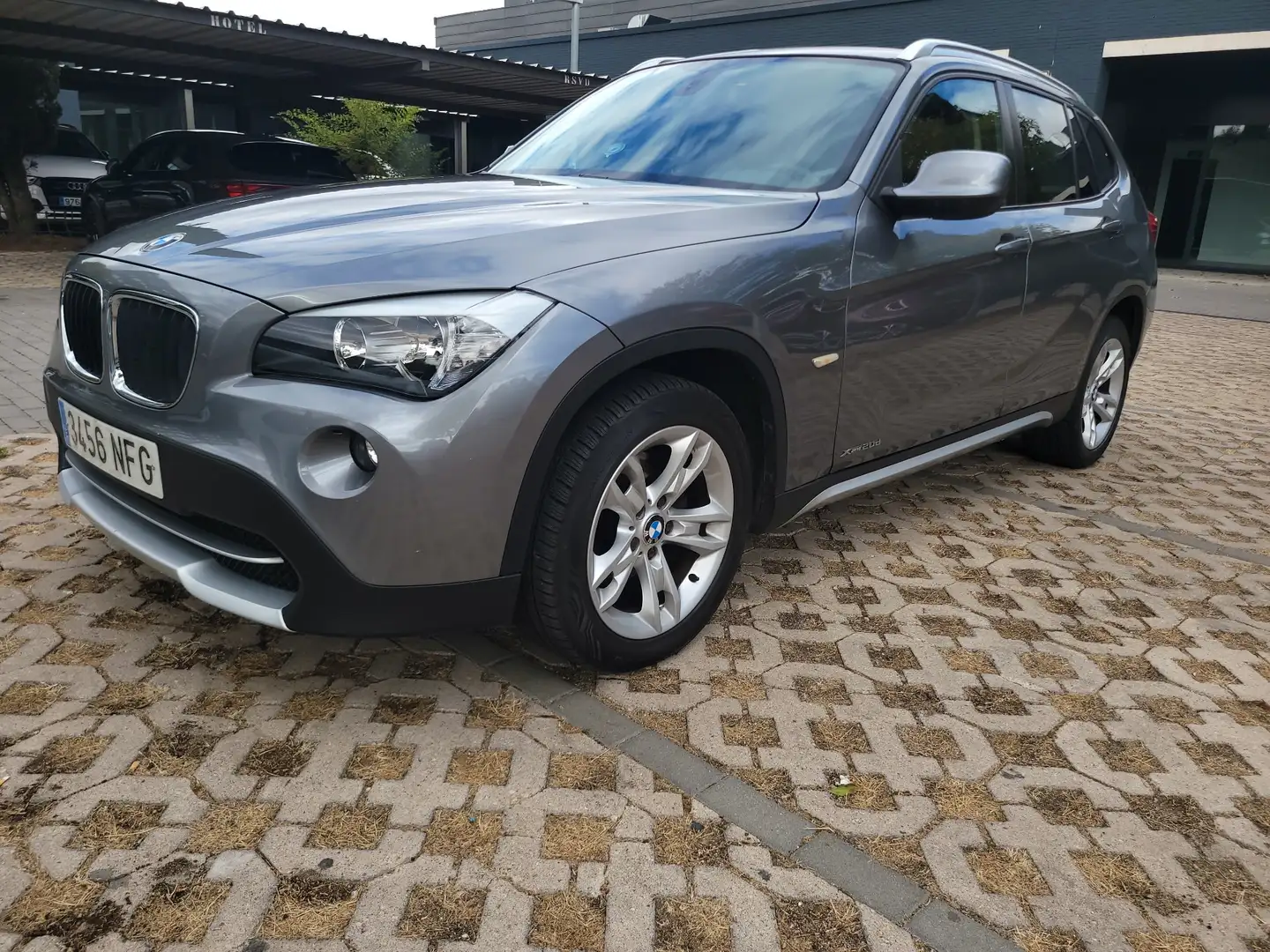 BMW X1 sDrive 20d - 1