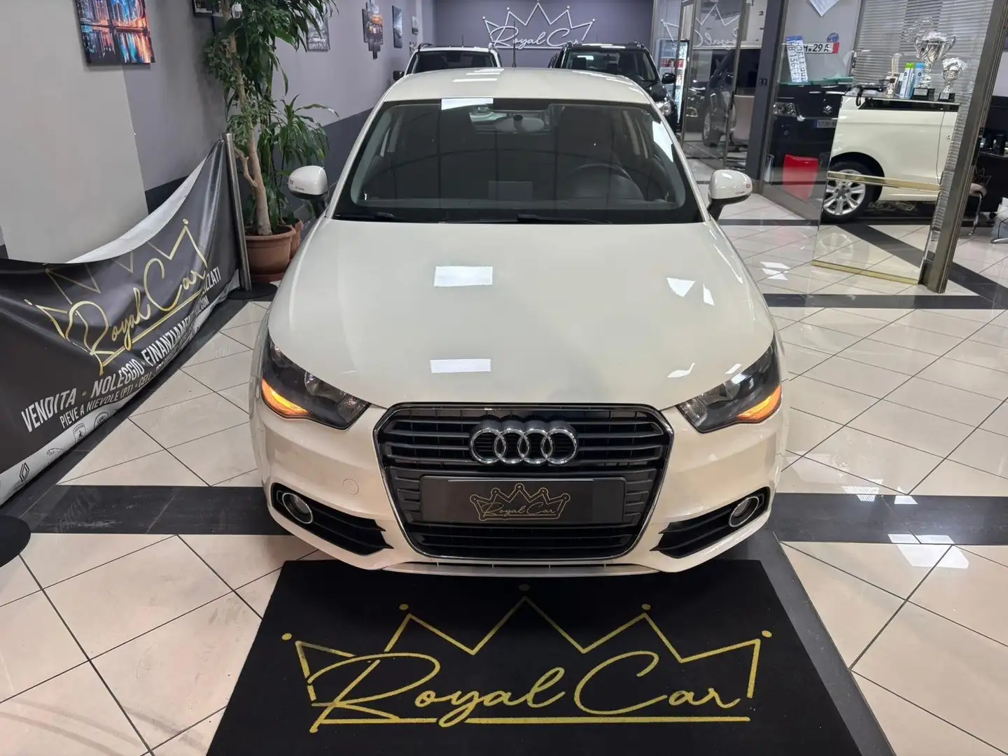 Audi A1 1.2 tfsi Attraction Bianco - 2