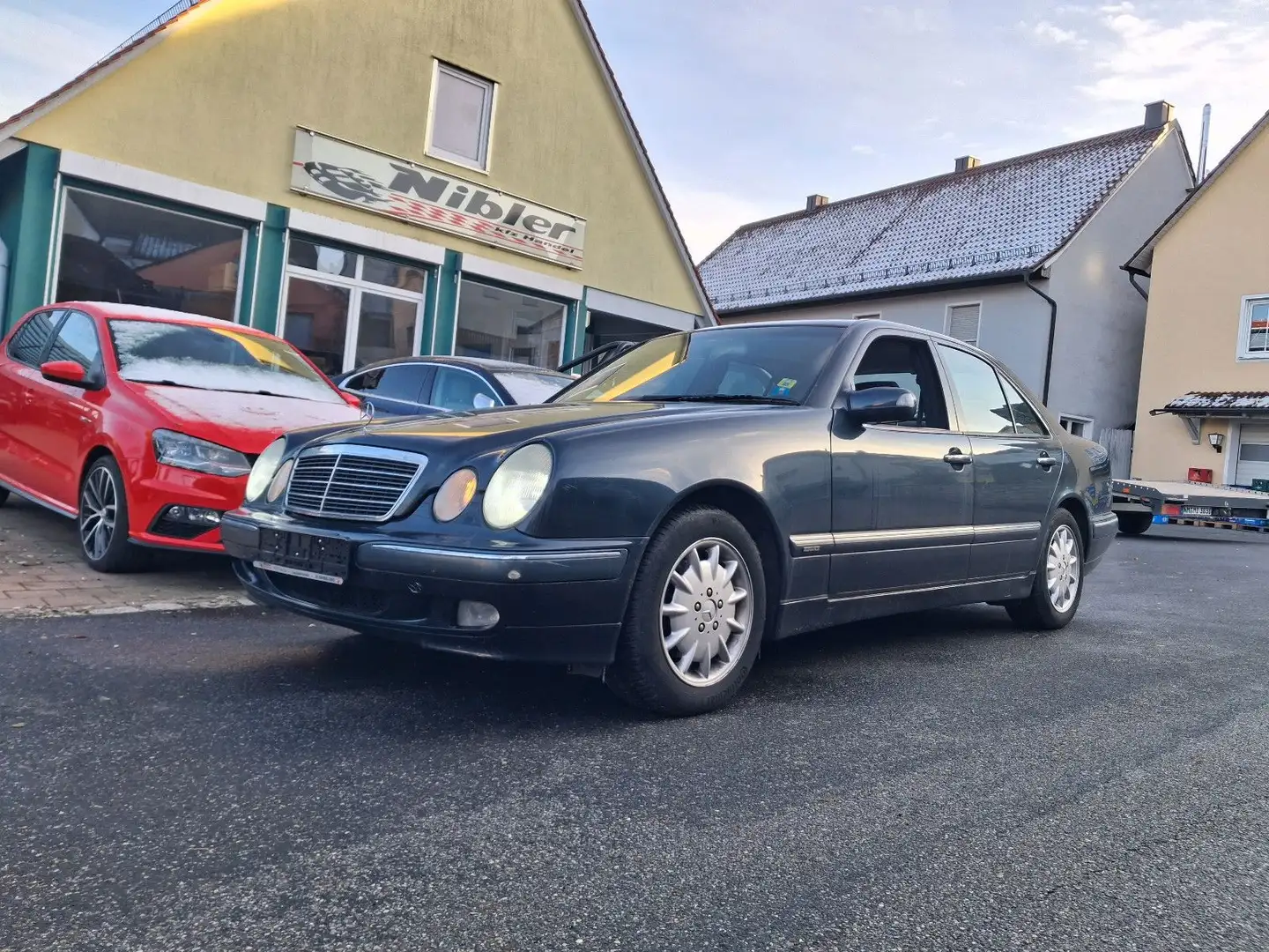 Mercedes-Benz E 200 Kompressor Elegance TÜV 11/2027+KLIMA Niebieski - 1